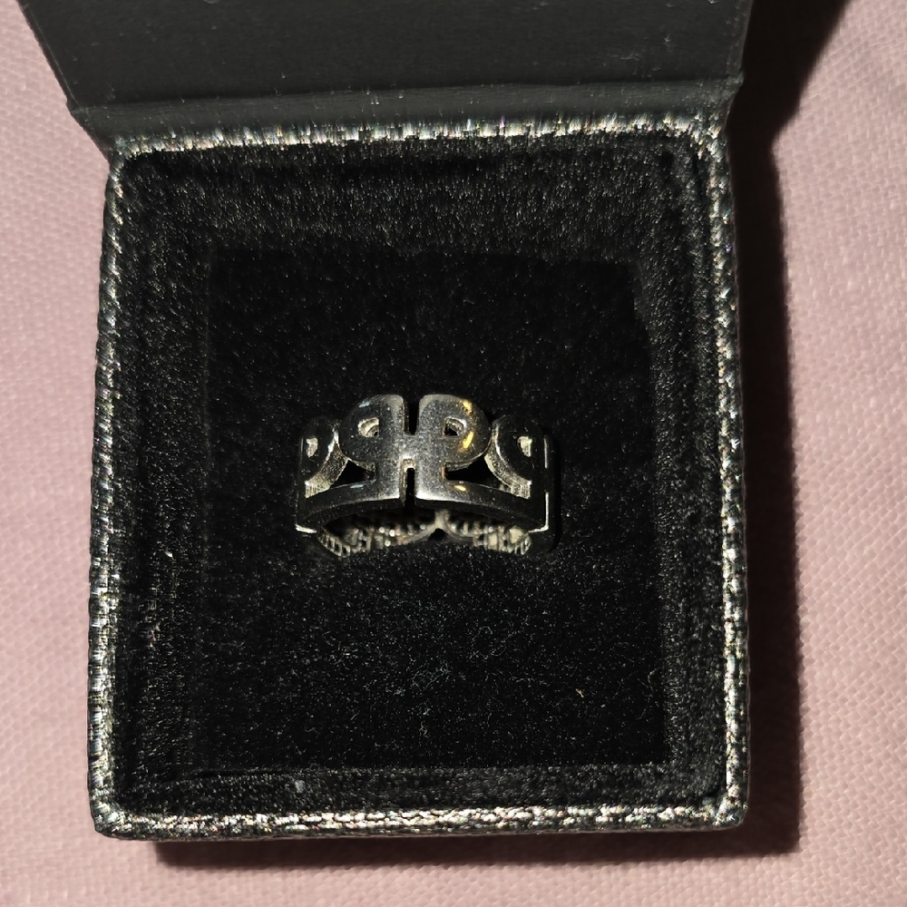 Elegant Silver Ring
